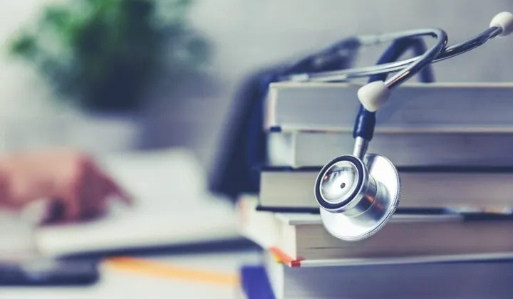 10 carreras universitarias relacionadas a la salud humana