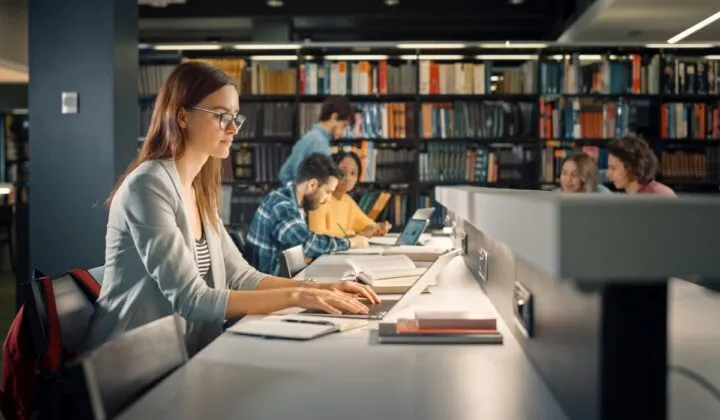 5 páginas web para iniciar tu proyecto de tesis universitaria
