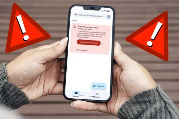 un teléfono mostrando la app Gmail que solicita al usuario liberar espacio de almacenamiento.