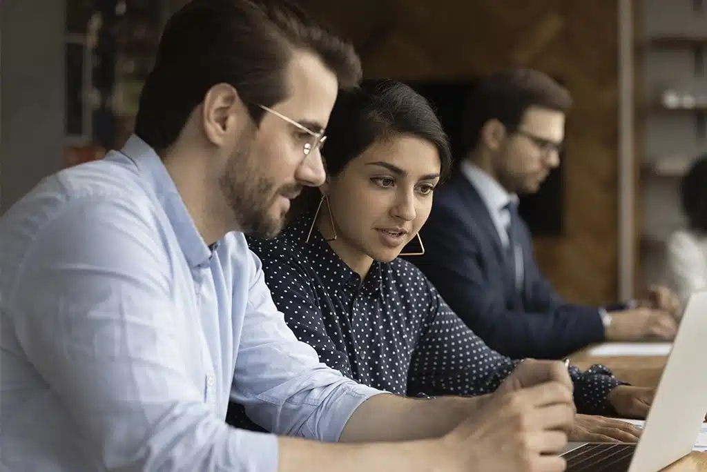 Como tener experiencia laboral antes de graduarme