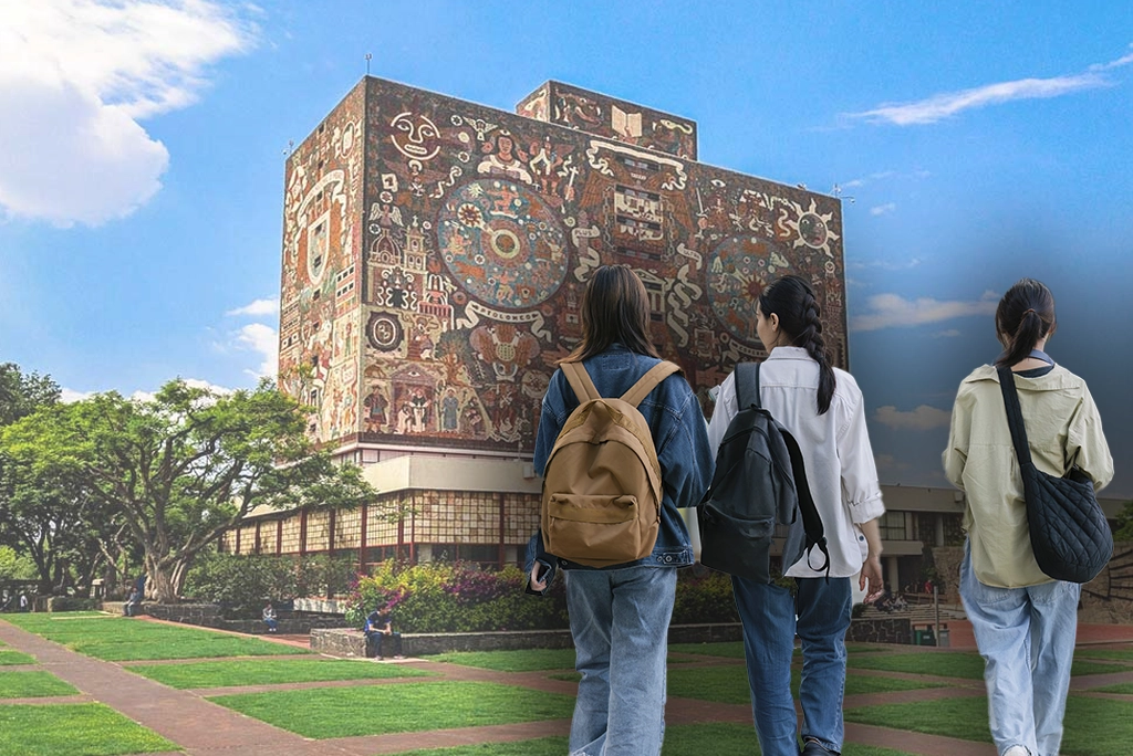 Estudiantes en la UNAM disfrutando de la nueva beca Ifigenia Martínez