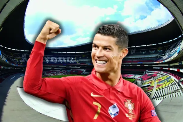 Cristiano Ronaldo en el Estadio Azteca, ilustración que muestra al futbolista portugués en el Coloso de Santa Úrsula.