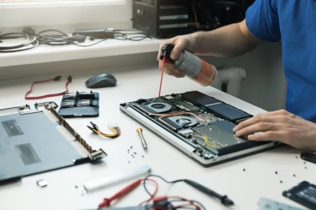 Errores que no debes cometer al limpiar tu computadora