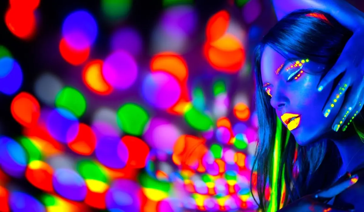 "Fosfo fosfo": ¿hay diferencia entre fosforescente y fluorescente?