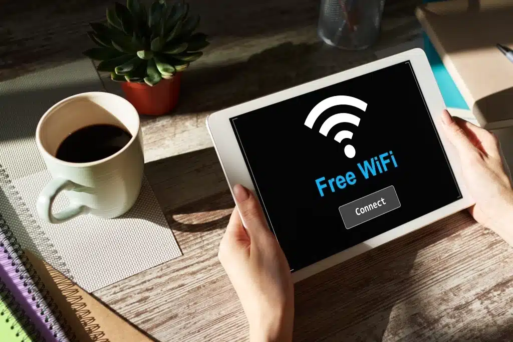 Nunca hagas esto si te conectas a una red Wifi publica