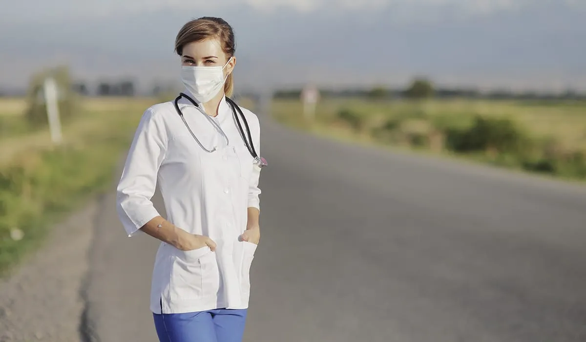 Pasantes de medicina y el cuestionamiento sobre el famoso servicio social