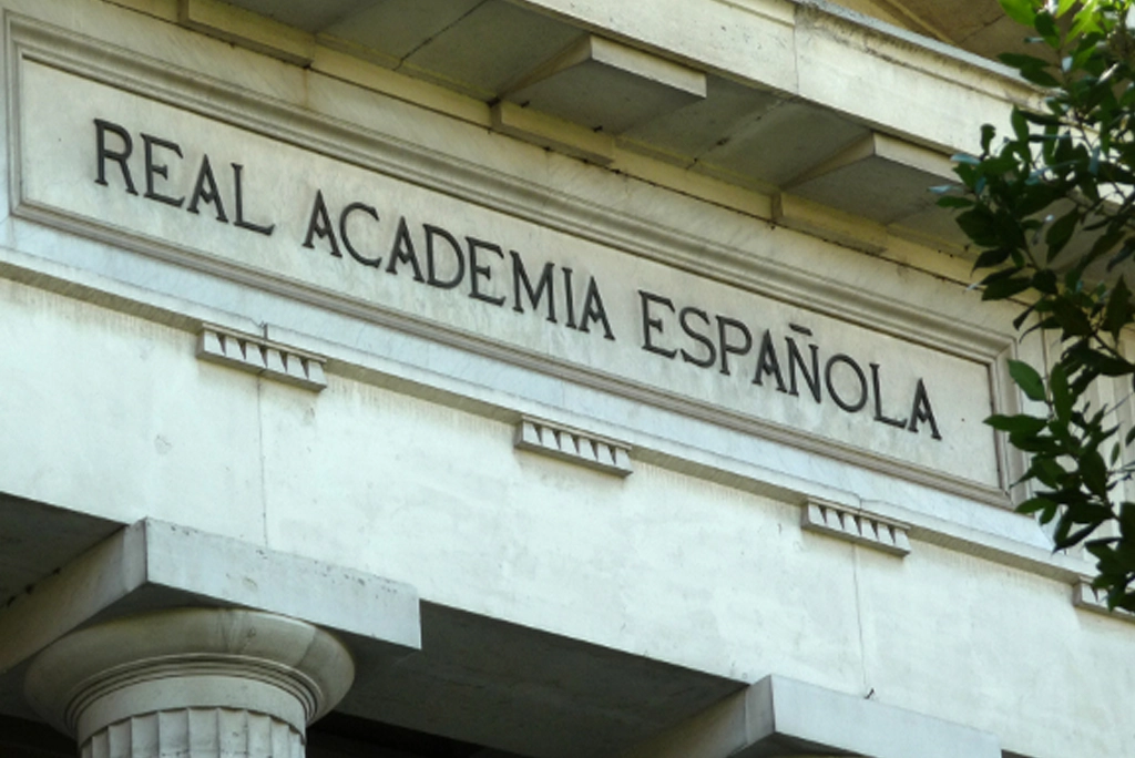¿Quién dictaba las reglas del español antes de la RAE?