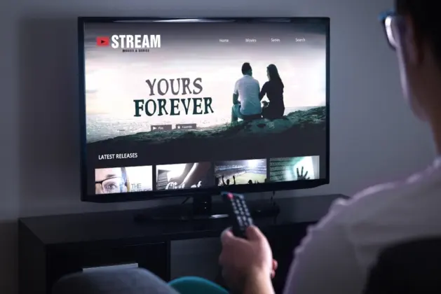 Series que plantean la vida eterna con ayuda de la tecnología