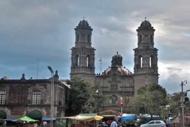 arquitecto del Templo de San Hipólito y la Catedral de la CDMX