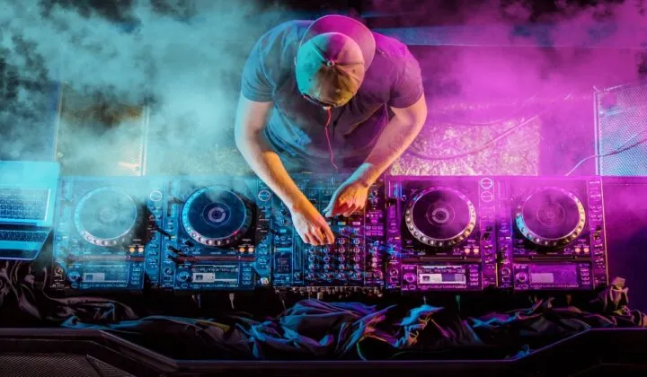 ¿Qué debo estudiar para ser DJ profesional?