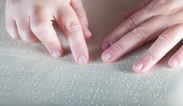 Una ayuda en braille muy bien diseñada