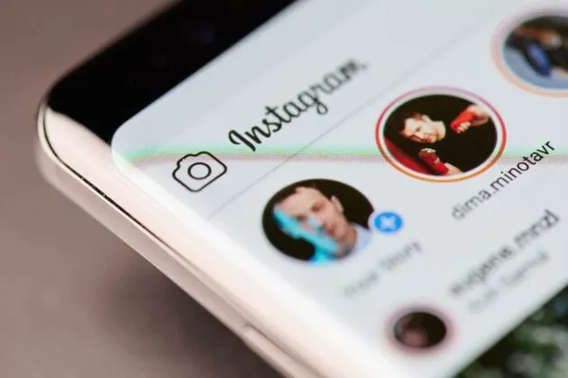 Instagram está probando estados y un nuevo sticker de enlaces