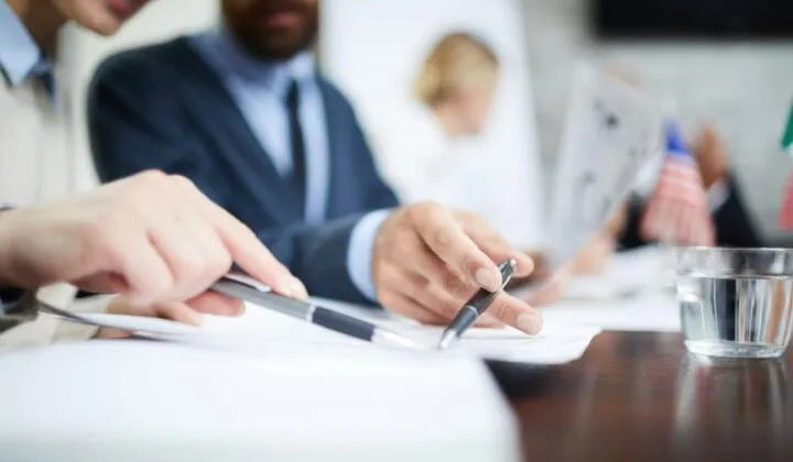 ¿Qué se estudia en la carrera de Ciencias Políticas y cuáles son sus salidas laborales?