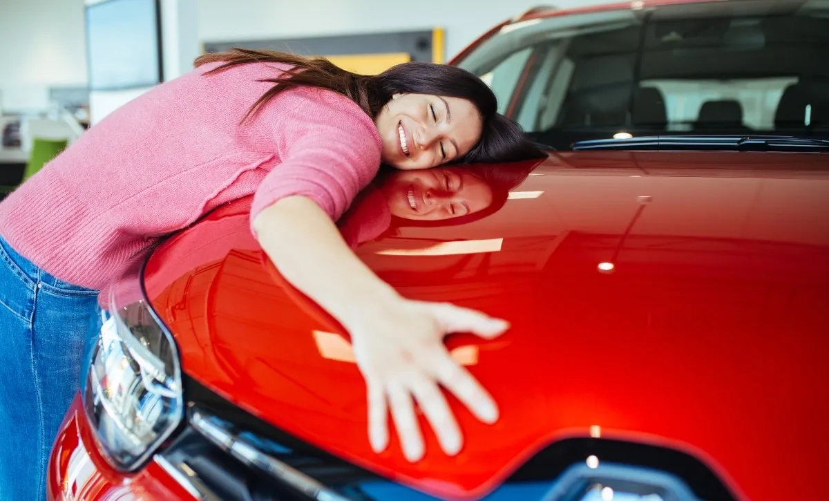 ¿Una chelita más? 5 gastos que te están alejando de comprar el coche de tus sueños